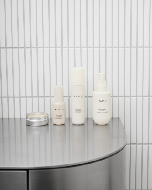 INGLOT LAB Milky Toning Face Mist INGLOT LAB Milky Toning Face Mist